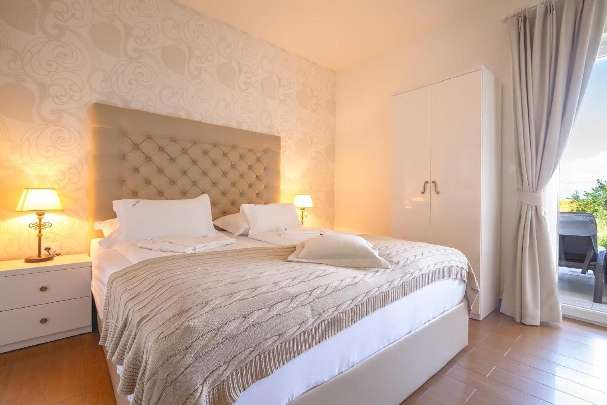 Luxury Apartments Villa Luce Malinska Exterior foto